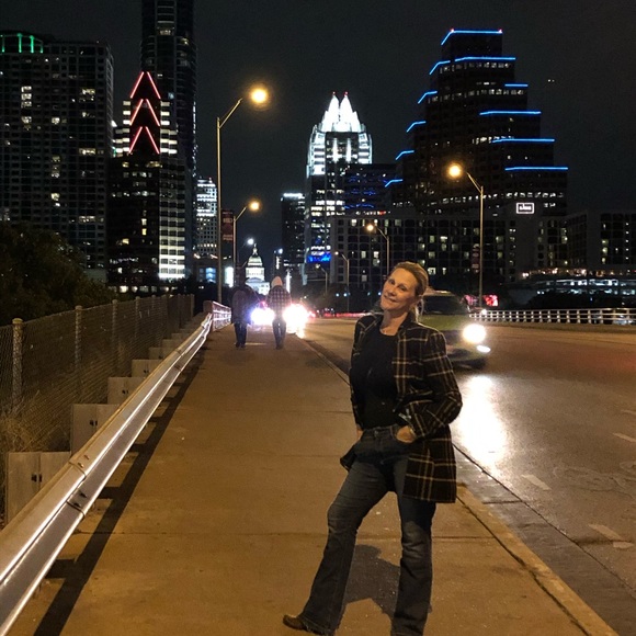 Meet your Posher, Feel Good Buys! - Picture 11 of 14